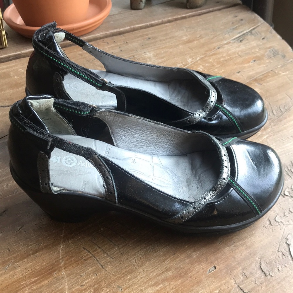 Women’s shoes